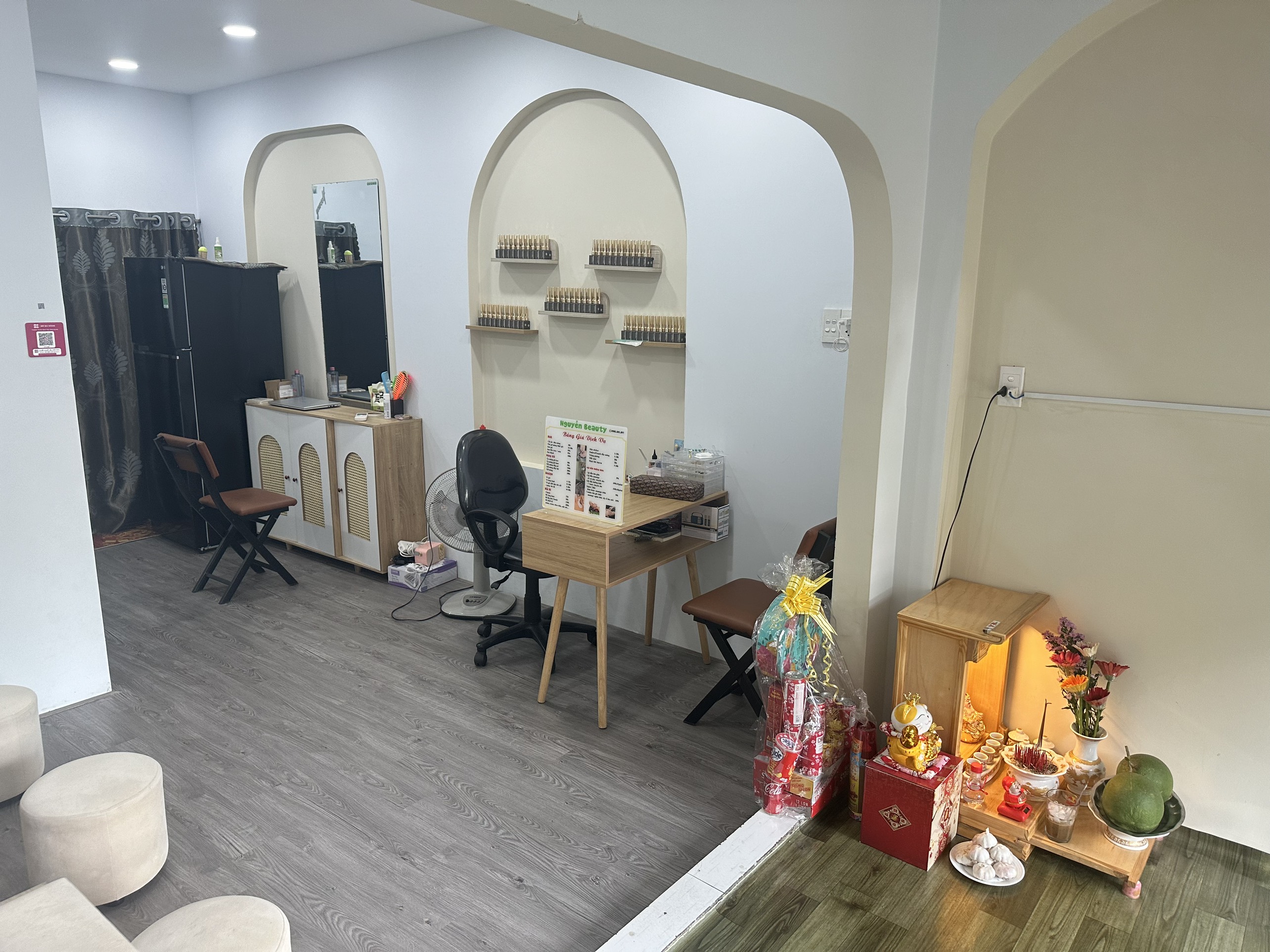 Không gian tiệm nail phục vụ khách Tân Phú