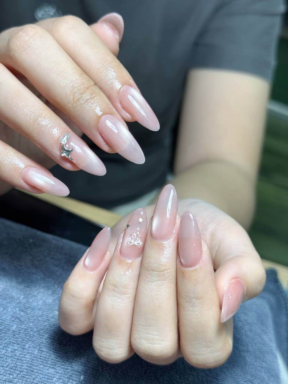 Mẫu Nail Nude Hồng Dáng Almond – Nữ Tính, Tinh Tế & Sang Trọng