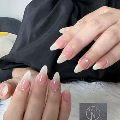 Mẫu nail đẹp cuối tuần đa dạng phong cách tại salon Nguyen Beauty TPHCM