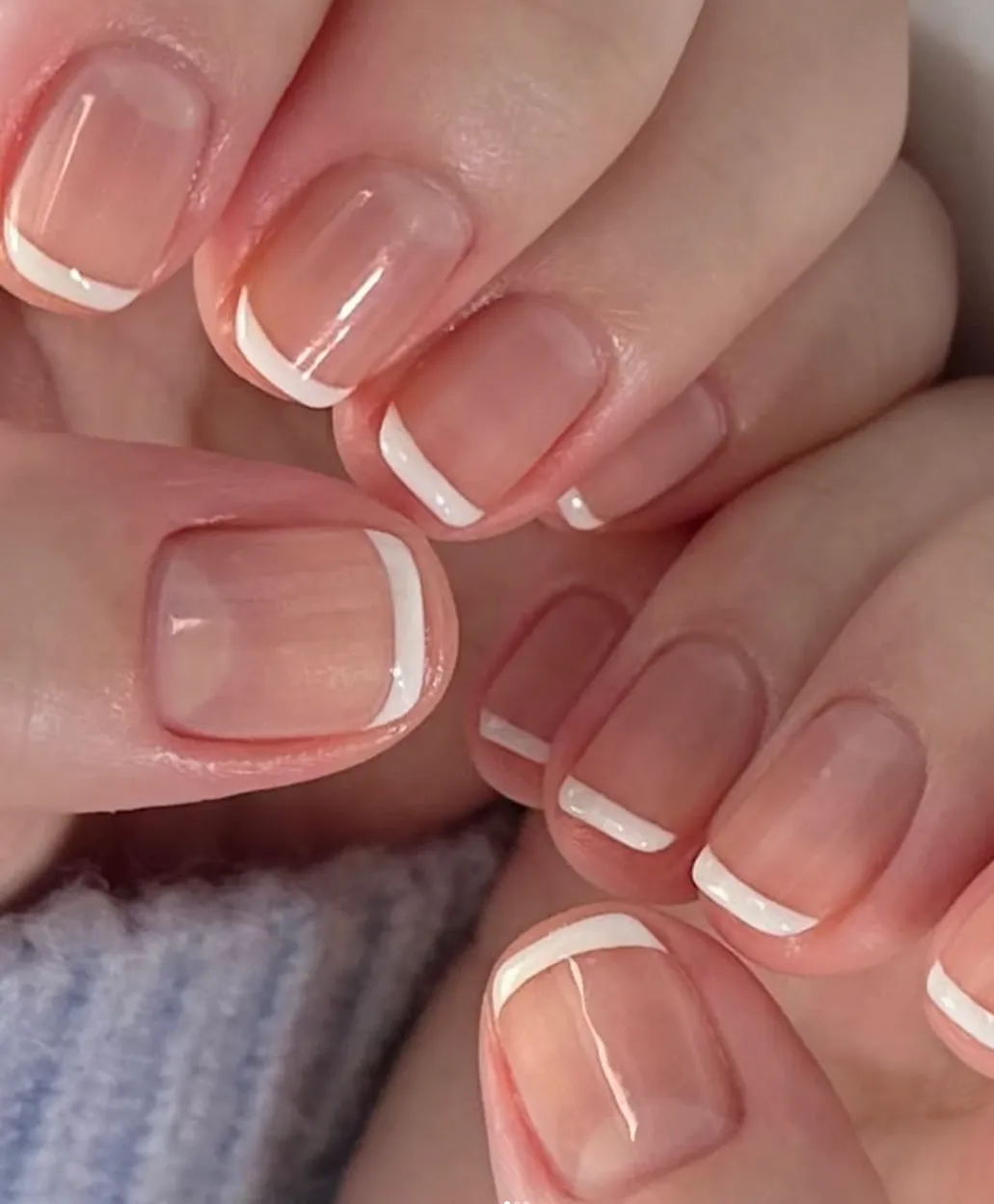 Nail hè french đầu móng nổi bật