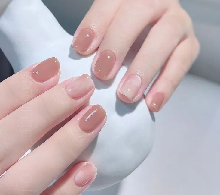 Các mẫu nail trơn màu đẹp, nhẹ nhàng và tinh tế tại NguyenBeauty